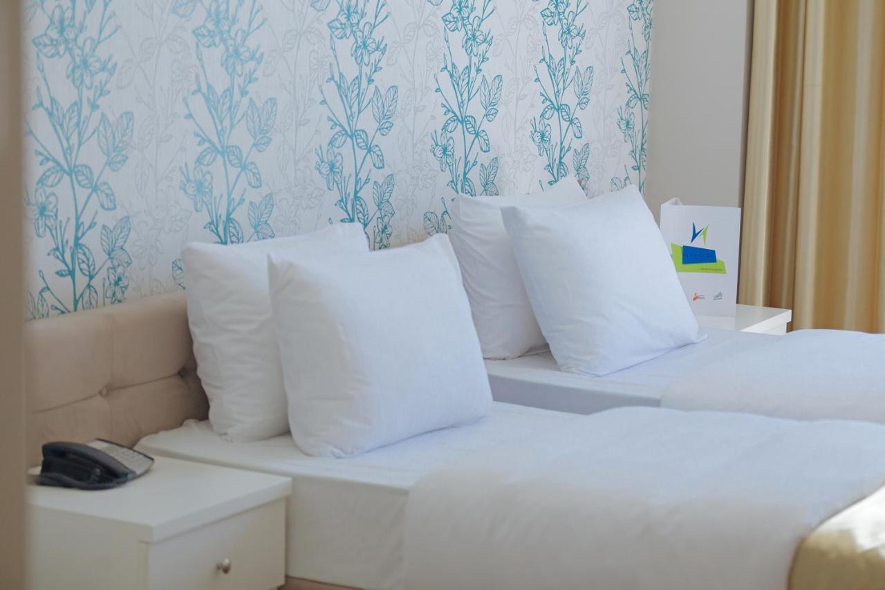 Sun Hotel Дуррес Экстерьер фото
