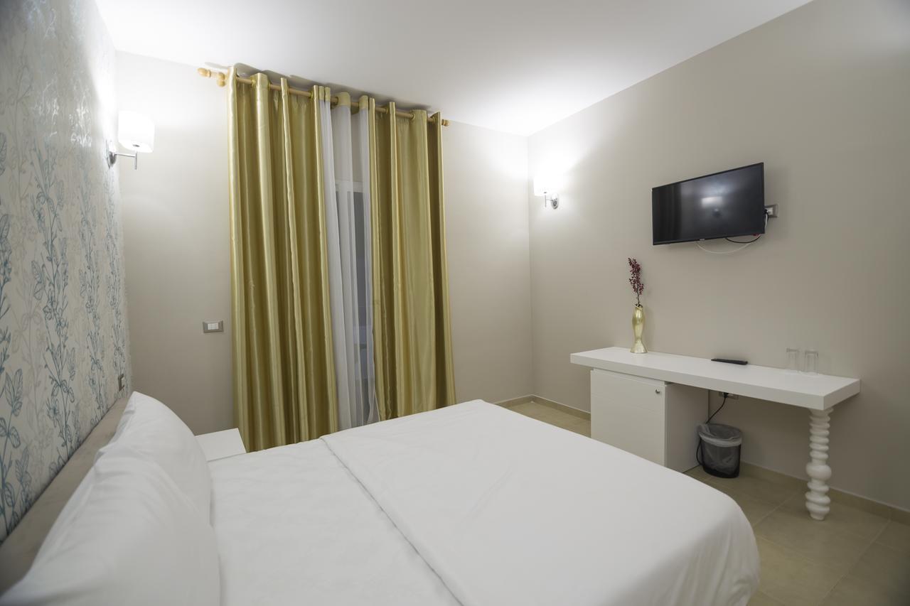 Sun Hotel Дуррес Экстерьер фото